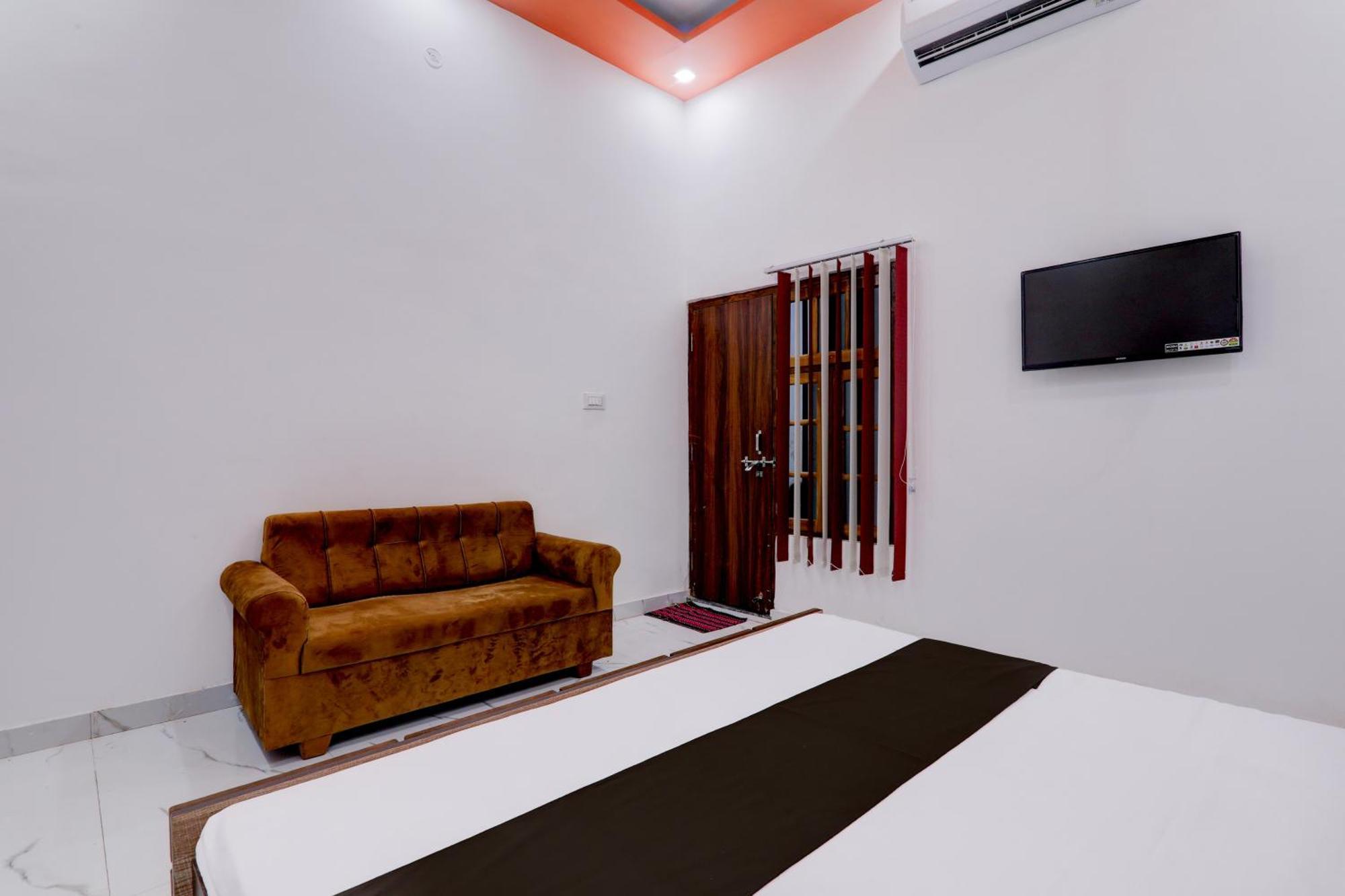 O Geeta Marriage Lawn Hotel 3*